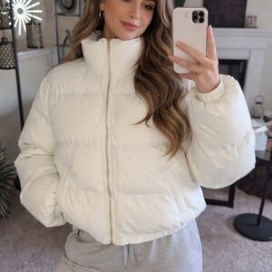 Hera Collection White Puffer Jacket